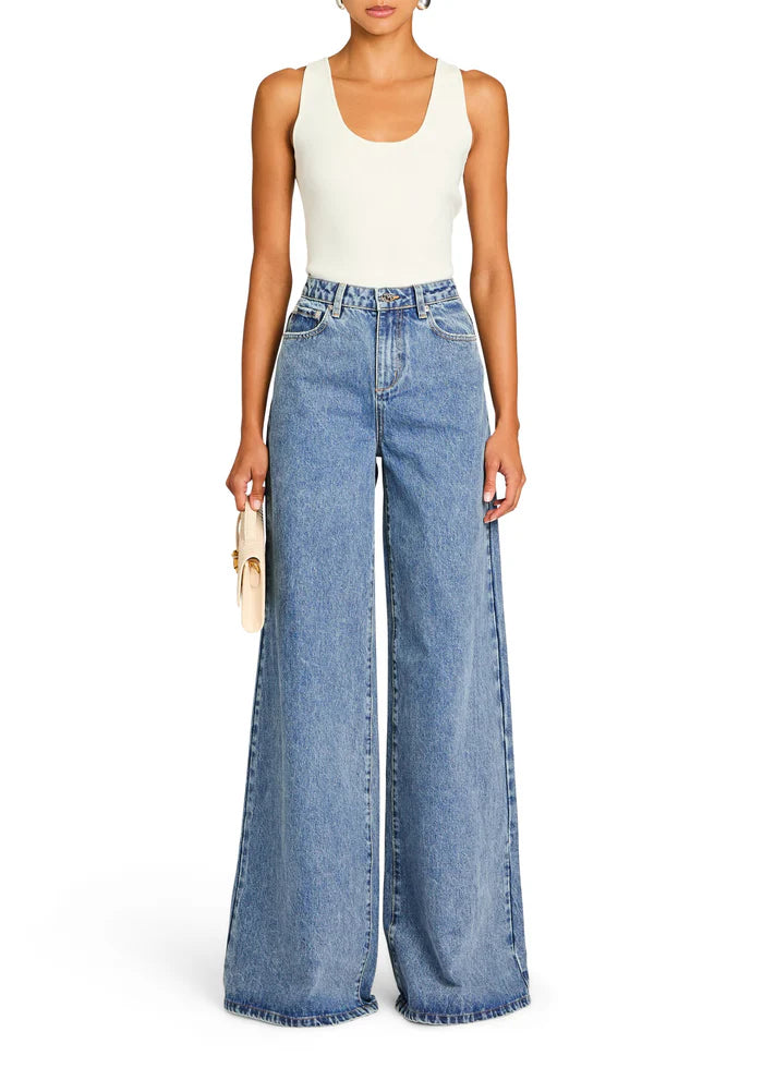 シャネル　2020　wide leg jeans　ワイドレッグジーンズ CHANEL 23S Wide Leg Denim Pants/ Jeans + Belt 36 *New