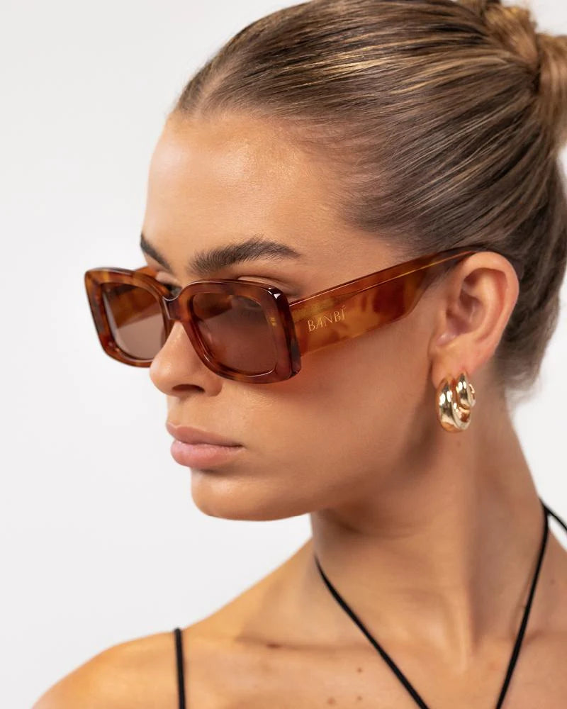 The Gigi Sunglasses - Honey/Tort